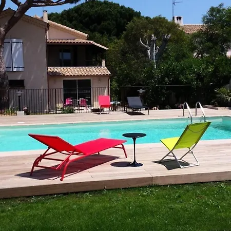 Courtaude - Exceptionnel T3 Avec Piscine Acces Mae-7854 *