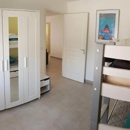Courtaude - Exceptionnel T3 Avec Piscine Acces Mae-7854 Six-Fours-les-Plages
